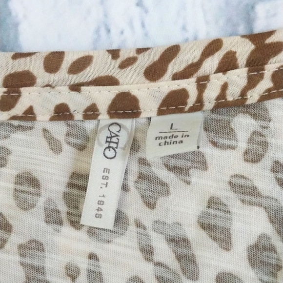 Cato Leopard Print Top w Pearl Beads on Sleeves Sz L - Picture 5 of 5